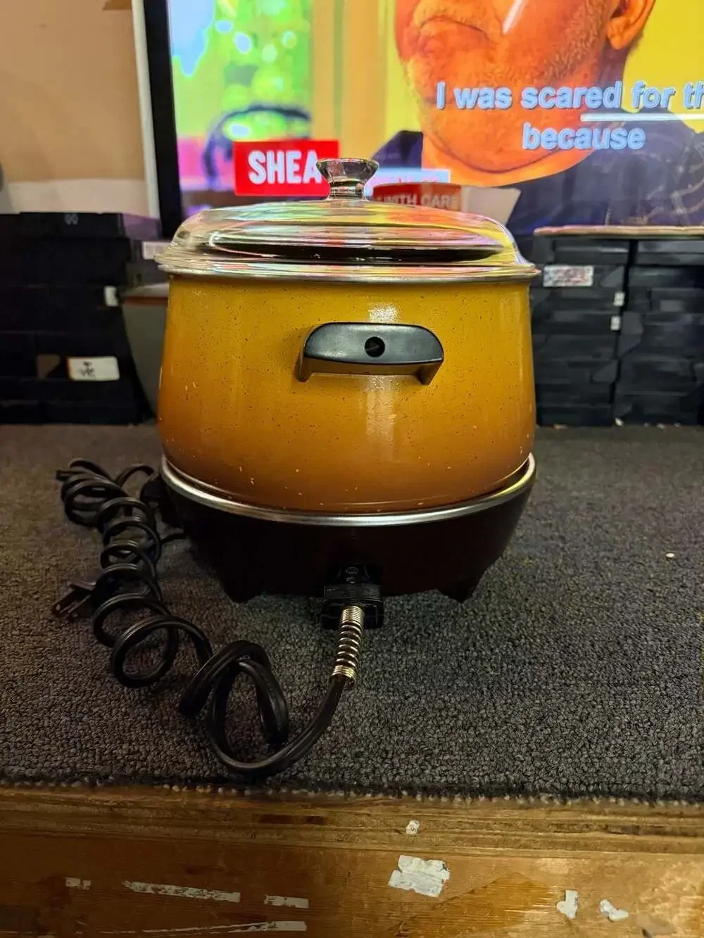 Vintage West Bend Lazy Day Slow Cooker Yellow Speckled Enamel with Glass Lid